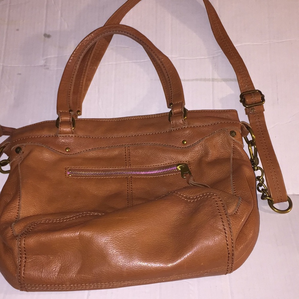 Unknown leather bag